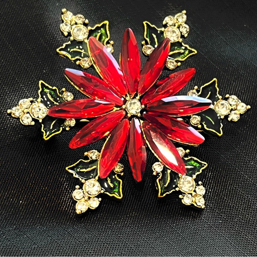 Poinsettia Christmas Brooch-Brooches are Back 2024\2025